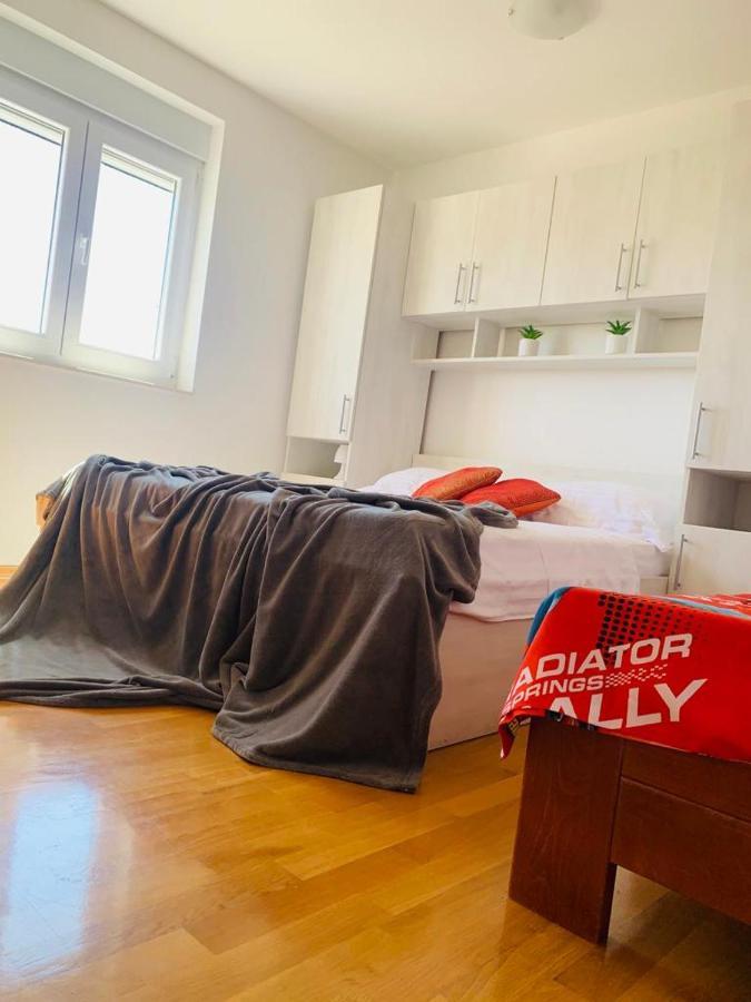 Apartments Nika Сукошан Экстерьер фото